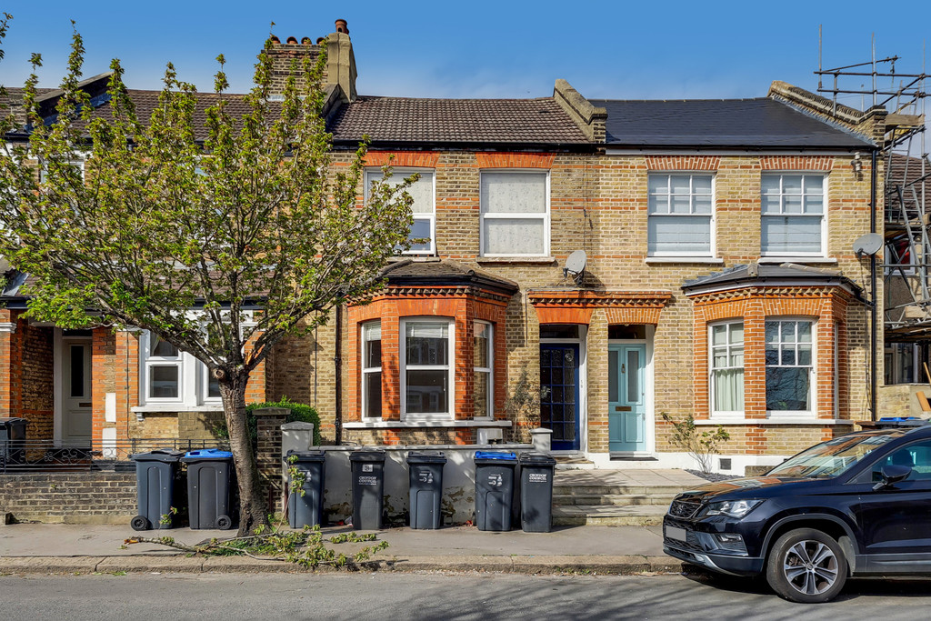 2 bed Ground Floor Flat for rent in Streatham. From Martin & Co - Crystal Palace