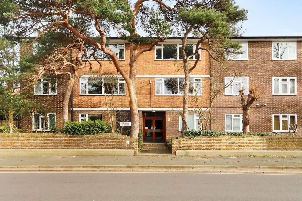 2 bed Apartment for rent in Penge. From Martin & Co - Crystal Palace 2 bed Apartment for rent in Penge. From Martin & Co - Crystal Palace