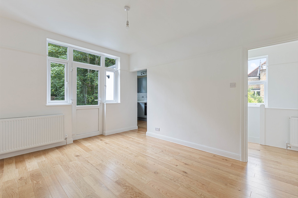 2 bed Apartment for rent in Greater London . From Martin & Co - Crystal Palace