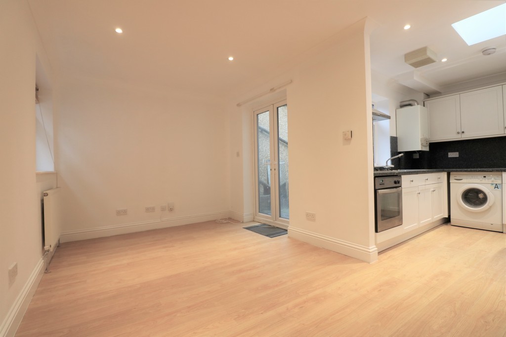 1 bed Ground Floor Flat for rent in Greater London. From Martin & Co - Crystal Palace