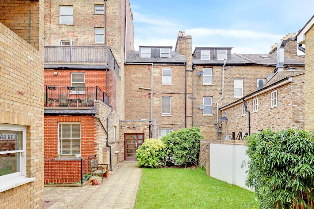 1 bed Apartment for rent in Penge. From Martin & Co - Crystal Palace