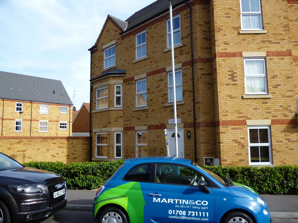 2 bed Ground Floor Flat for rent in Essex. From Martin & Co - Romford