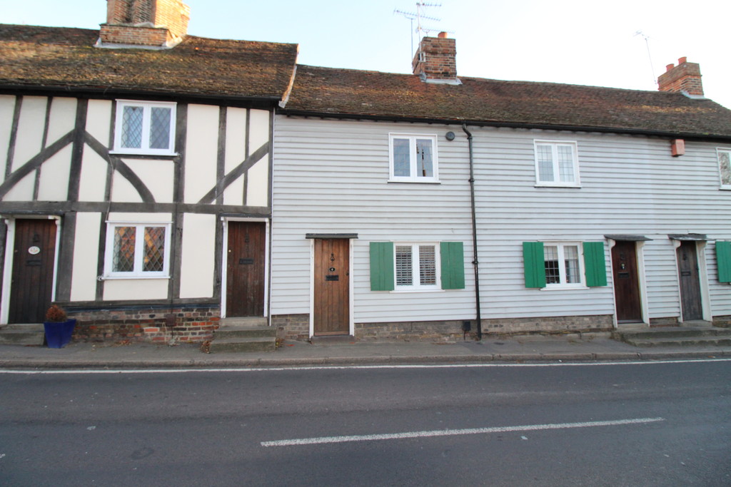 2 bed Cottage for rent in Upminster. From Martin & Co - Romford