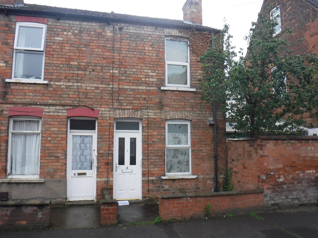 2 bed End of Terrace for rent in Lincs. From Martin & Co - Gainsborough