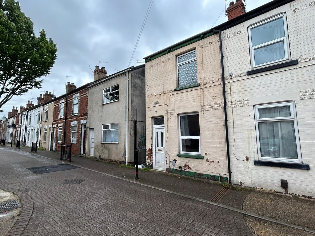 2 bed End of Terrace for rent in Scunthorpe. From Martin & Co - Gainsborough