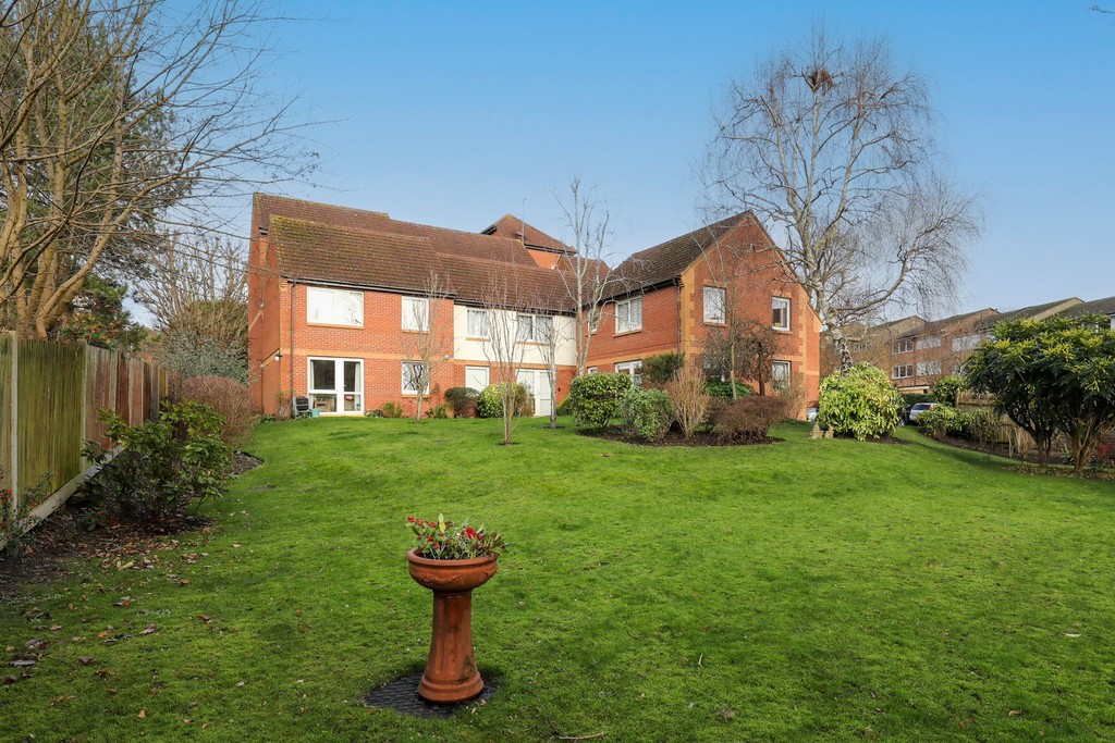 1 bed Retirement for rent in Surrey. From Martin & Co - Redhill