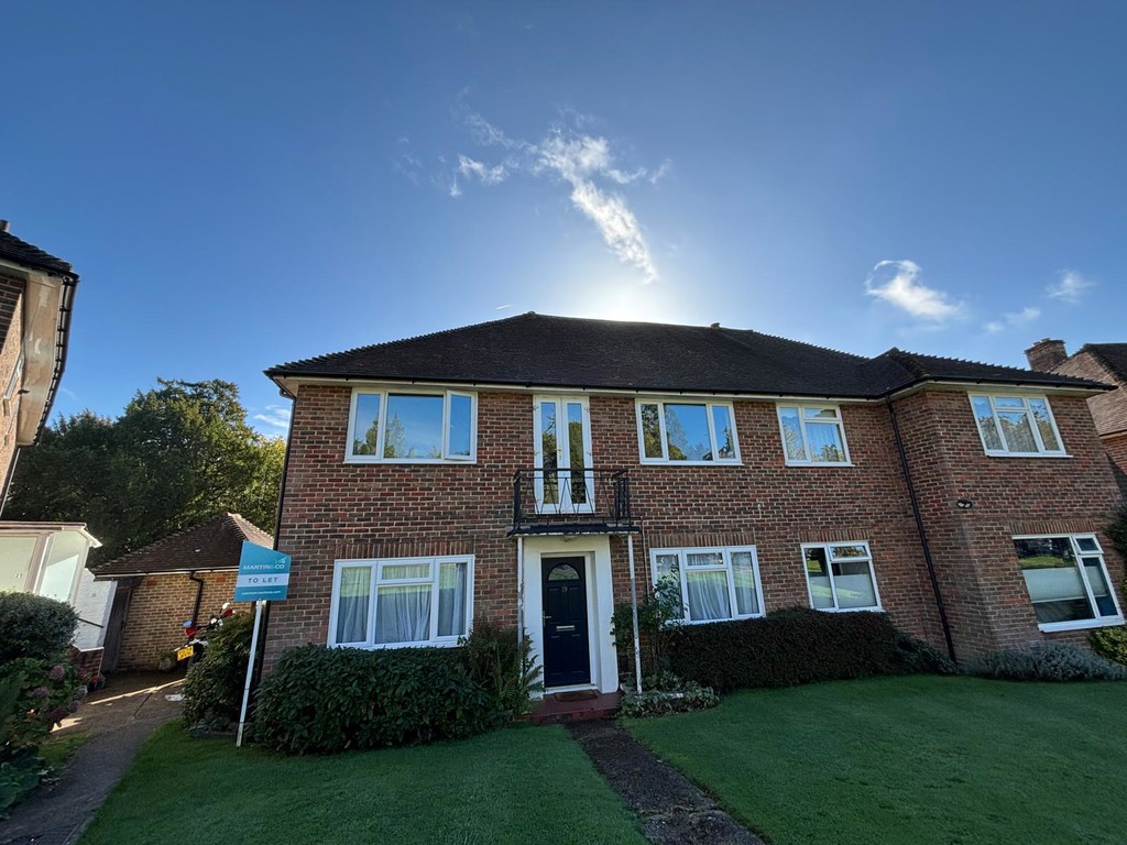 2 bed Annexe for rent in Reigate. From Martin & Co - Redhill