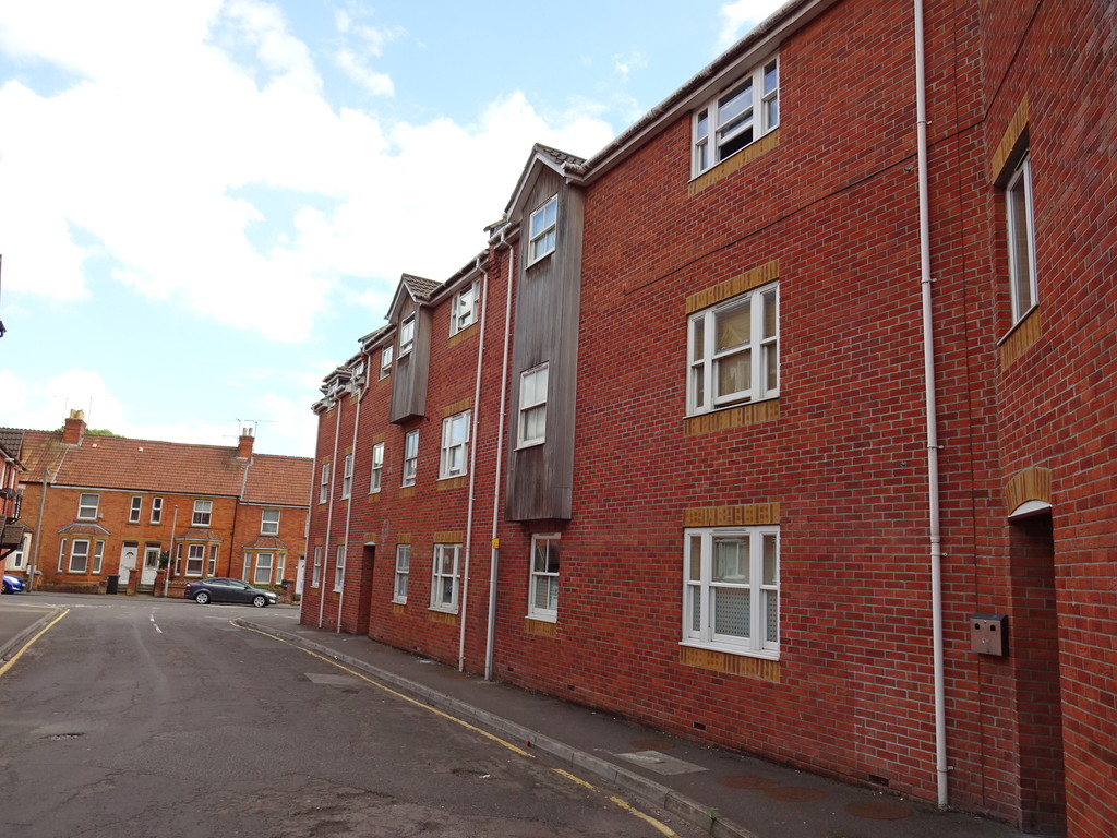 1 bed Flat for rent in Somerset . From Martin & Co - Yeovil