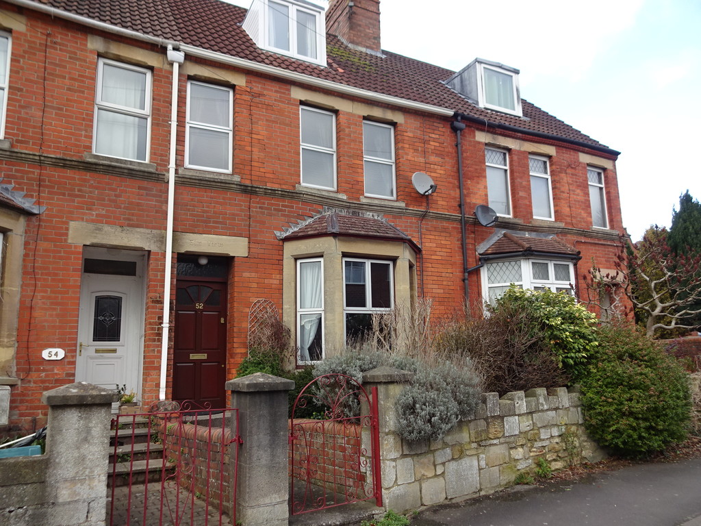 3 bed Mid Terraced House for rent in .Somerset. From Martin & Co - Yeovil