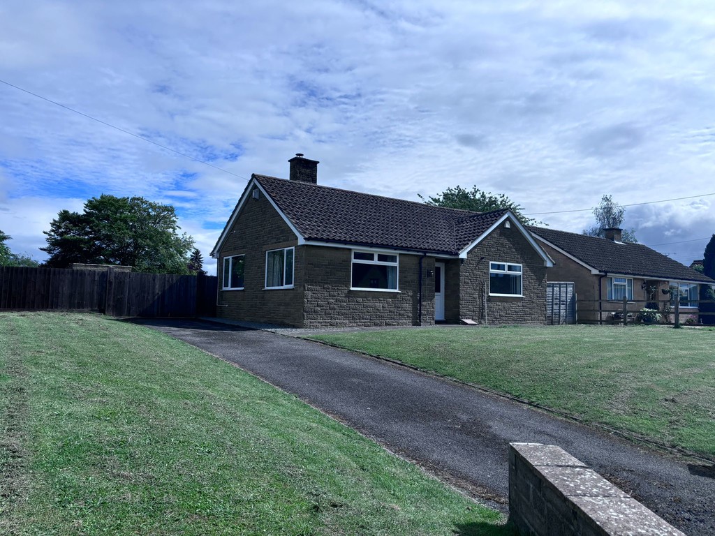 2 bed Detached bungalow for rent in Somerset. From Martin & Co - Yeovil