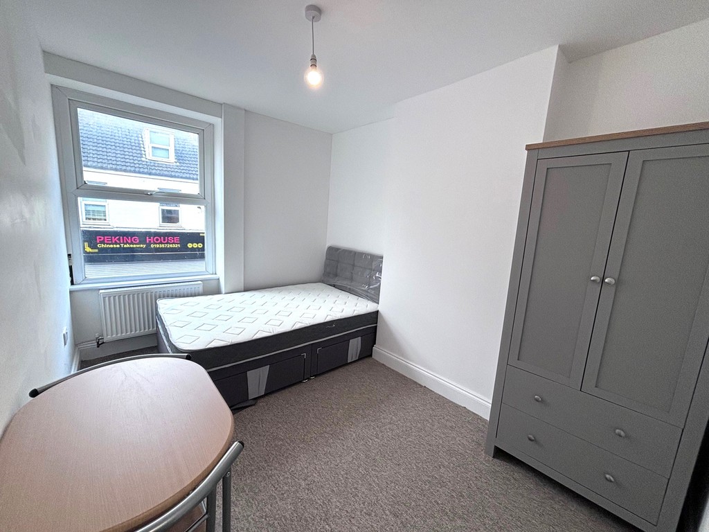 1 bed House Share for rent in Somerset. From Martin & Co - Yeovil