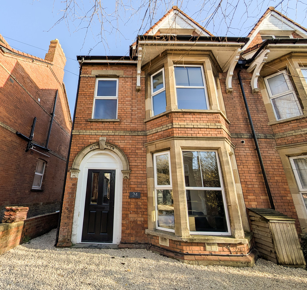 1 bed House Share for rent in Somerset. From Martin & Co - Yeovil