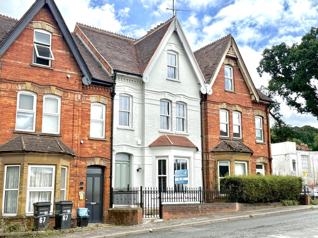 1 bed House Share for rent in Somerset. From Martin & Co - Yeovil