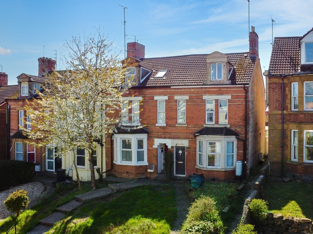 1 bed Mid Terraced House for rent in Somerset. From Martin & Co - Yeovil