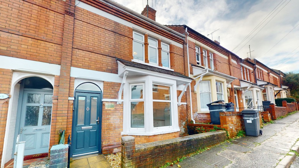 1 bed House Share for rent in Somerset. From Martin & Co - Yeovil