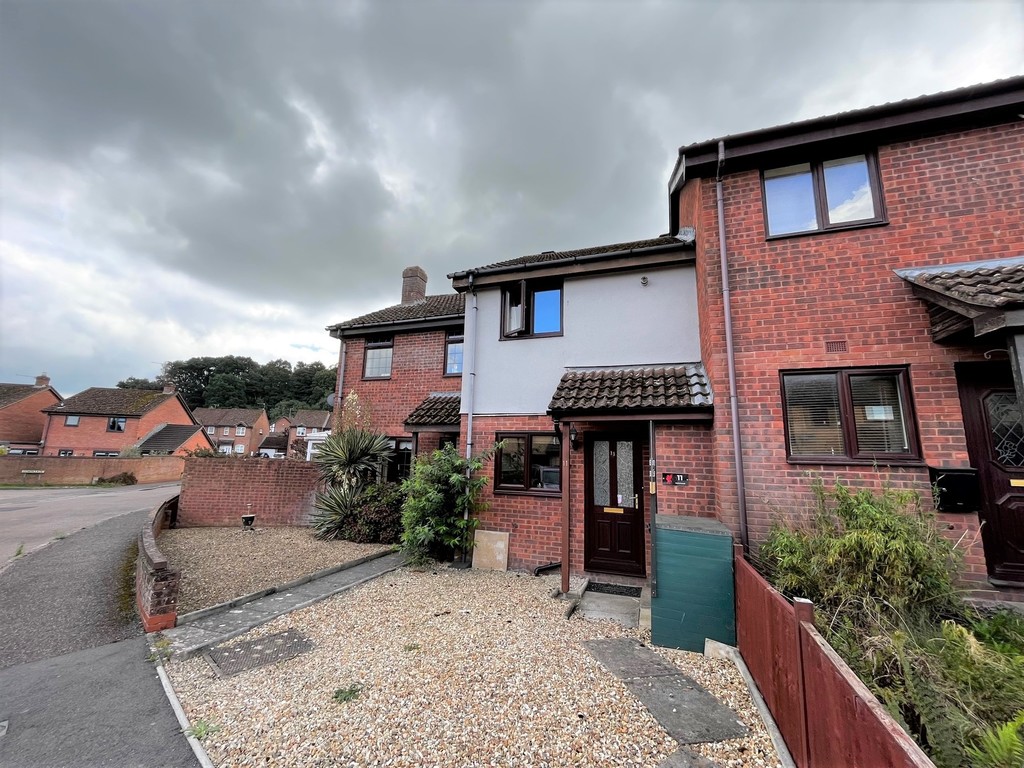 2 bed Mid Terraced House for rent in Yeovil. From Martin & Co - Yeovil