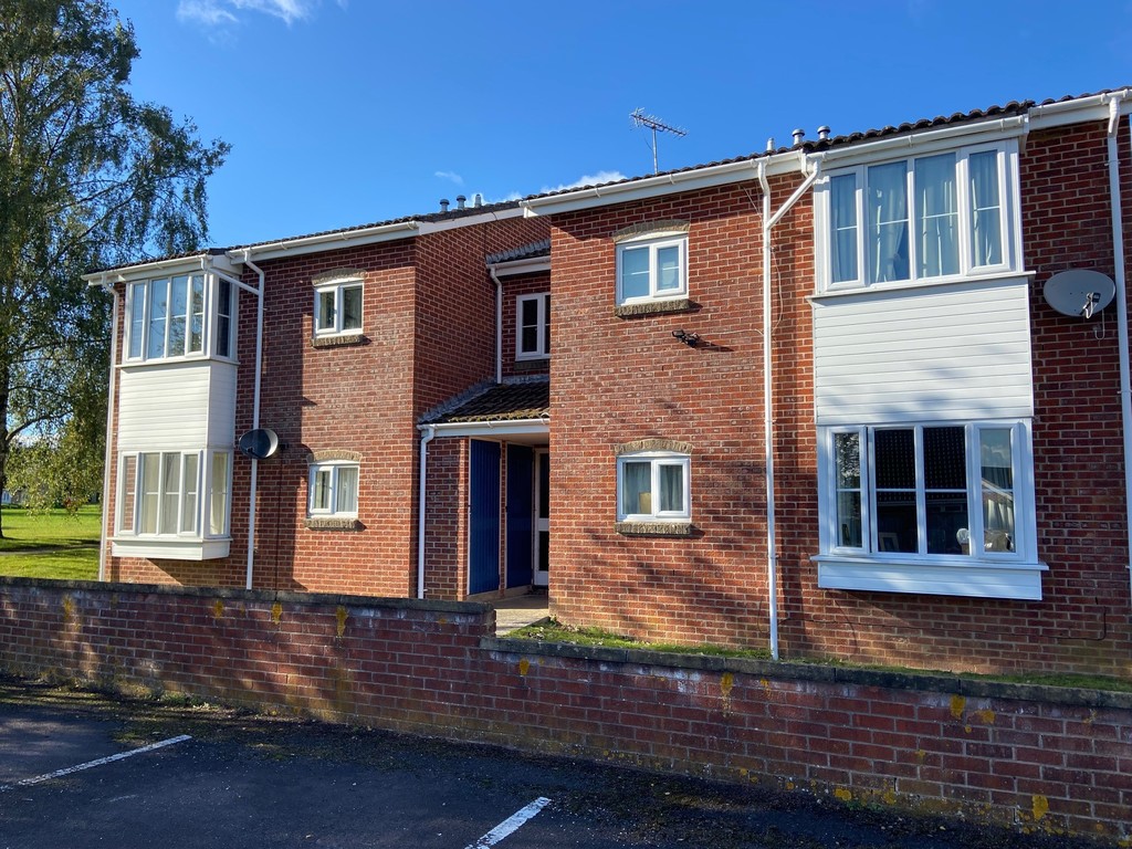 1 bed Apartment for rent in Yeovil Marsh. From Martin & Co - Yeovil