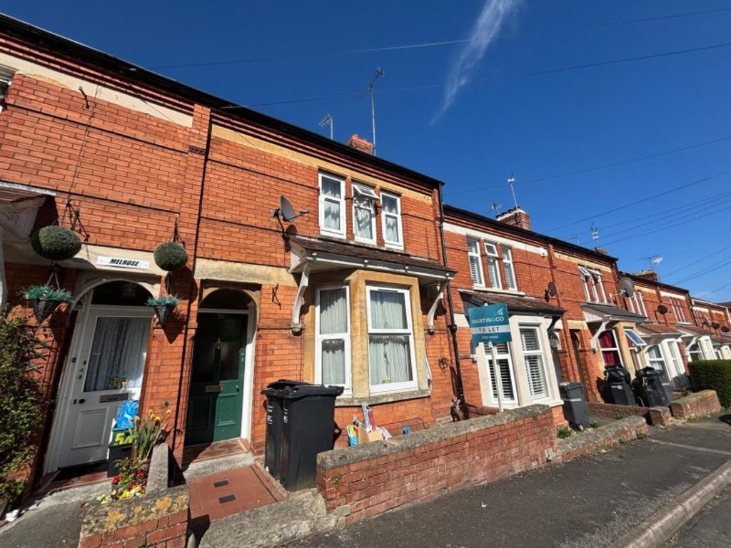 1 bed House Share for rent in Somerset. From Martin & Co - Yeovil