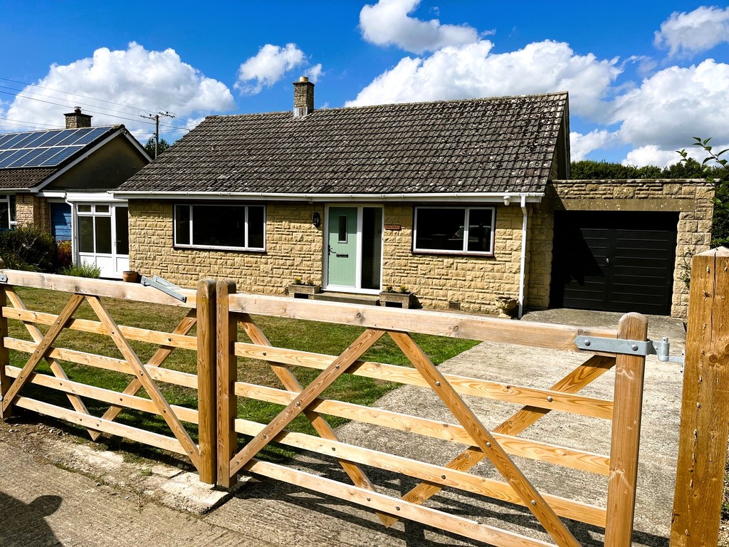 3 bed Detached bungalow for rent in Over Stratton. From Martin & Co - Yeovil