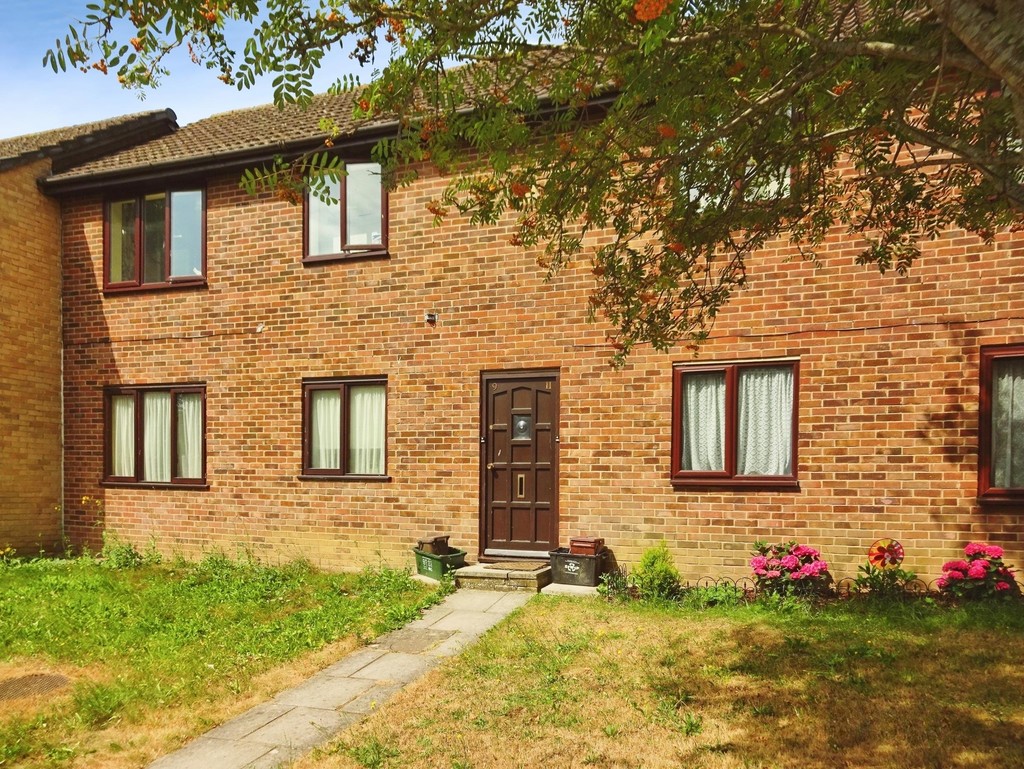 1 bed 1st Floor Flat for rent in Yeovil Marsh. From Martin & Co - Yeovil