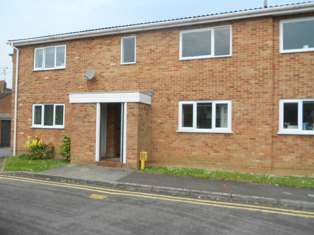 1 bed 1st Floor Flat for rent in Somerset. From Martin & Co - Yeovil 1 bed 1st Floor Flat for rent in Somerset. From Martin & Co - Yeovil