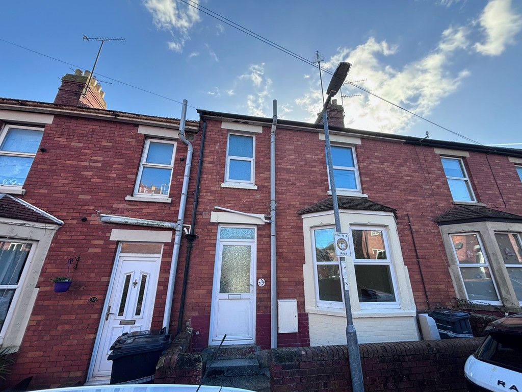 3 bed Mid Terraced House for rent in Somersest. From Martin & Co - Yeovil