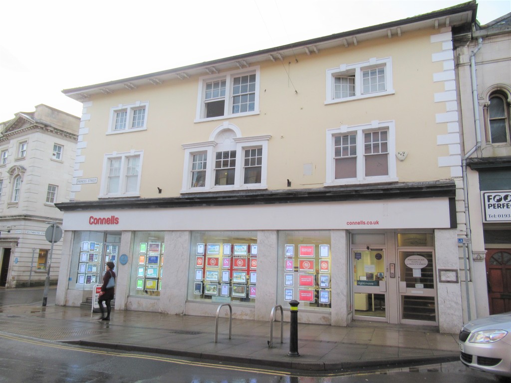 3 bed 1st Floor Flat for rent in Somerset. From Martin & Co - Yeovil