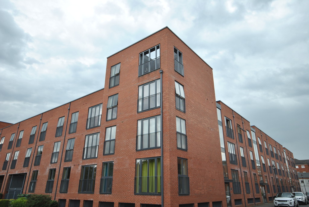 2 bed Apartment for rent in West Midlands. From Martin & Co - Solihull