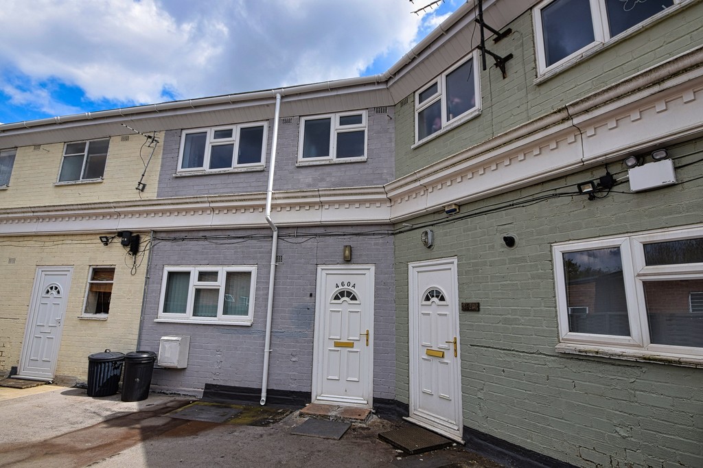 2 bed 1st Floor Flat for rent in Major's Green. From Martin & Co - Solihull