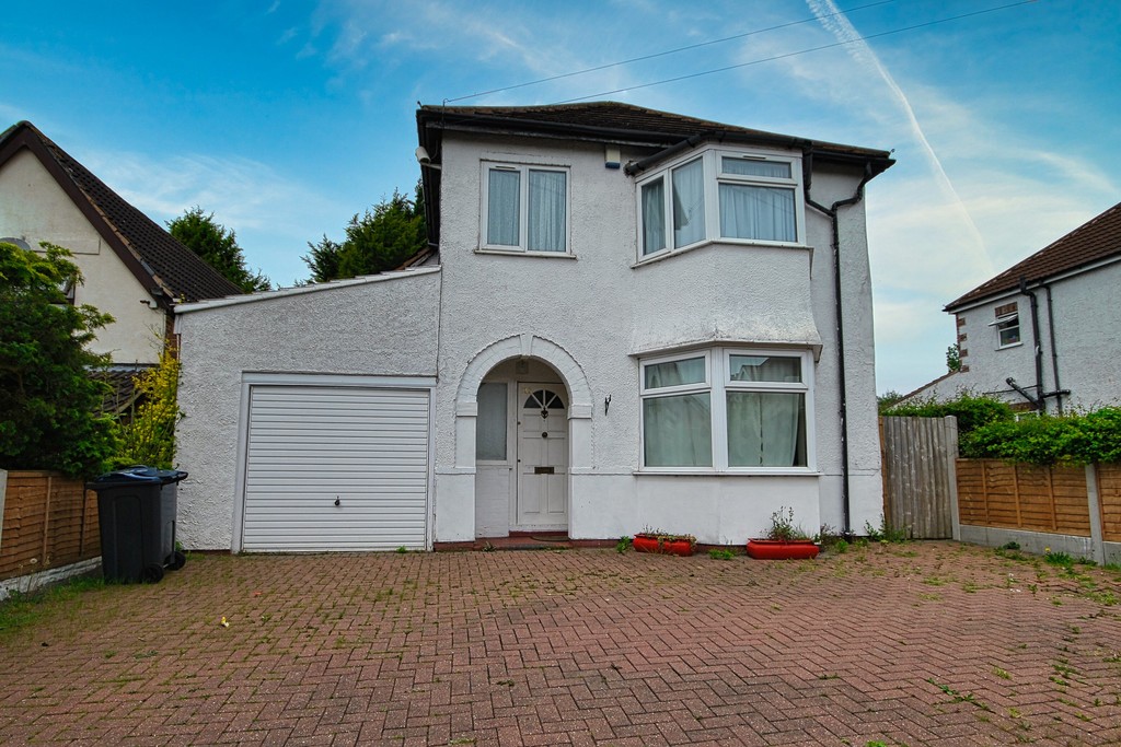 3 bed Detached for rent in Major's Green. From Martin & Co - Solihull