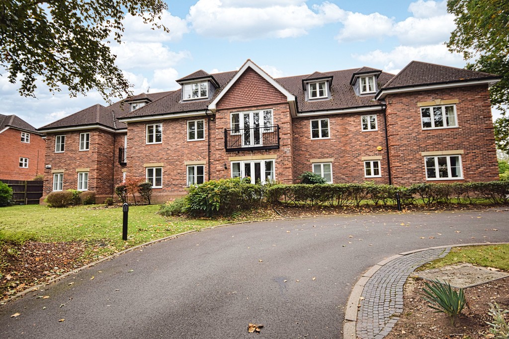 2 bed Apartment for rent in Solihull. From Martin & Co - Solihull