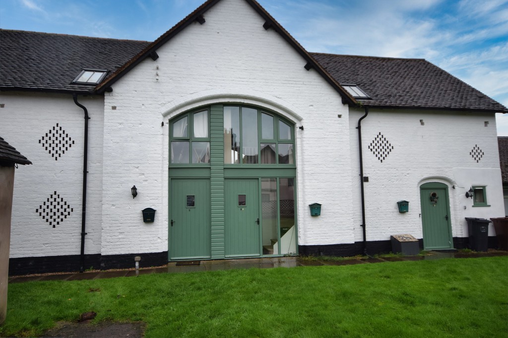 2 bed Barn Conversion for rent in Bickenhill. From Martin & Co - Solihull