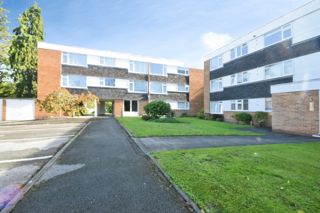 2 bed Apartment for rent in West Midlands. From Martin & Co - Solihull