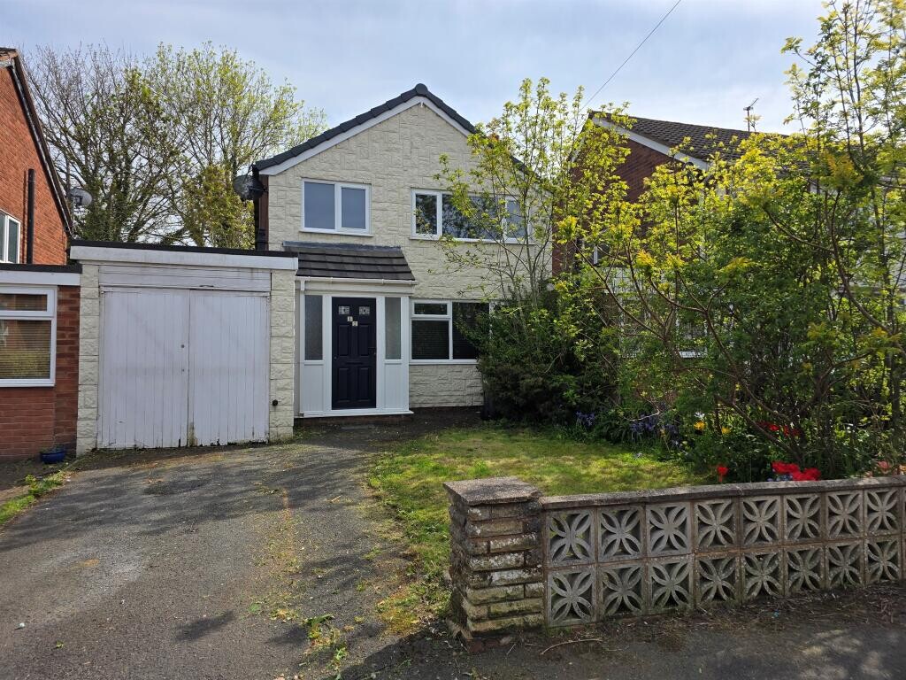 3 bed Link detached for rent in Birmingham. From Martin & Co - Solihull