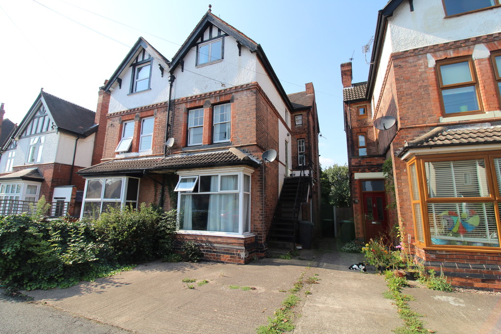 3 bed Flat for rent in Nottingham. From Martin & Co - Beeston