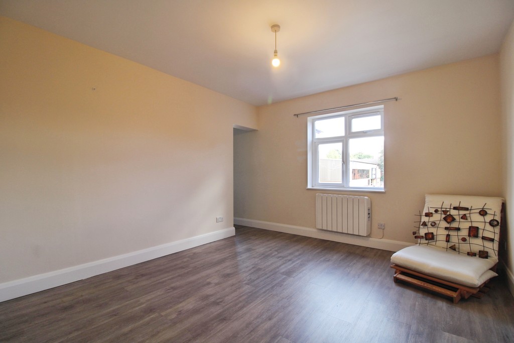 2 bed 1st Floor Flat for rent in Stapleford. From Martin & Co - Beeston 2 bed 1st Floor Flat for rent in Stapleford. From Martin & Co - Beeston