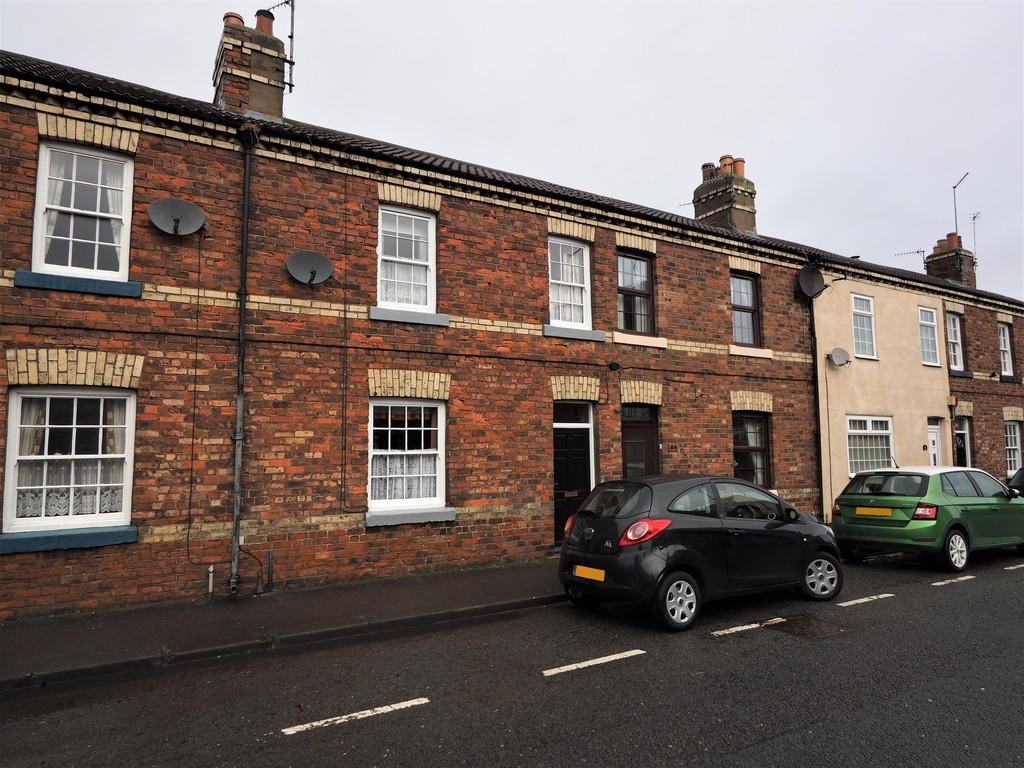 3 bed Mid Terraced House for rent in Cleveland. From Martin & Co - Guisborough