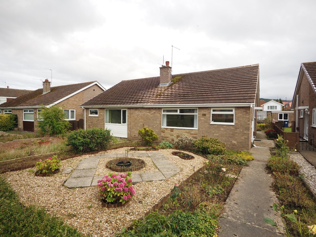 2 bed Semi-detached bungalow for rent in Guisborough. From Martin & Co - Guisborough