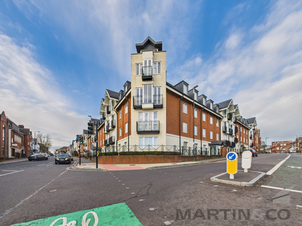 2 bed Apartment for rent in Herts. From Martin & Co - St Albans 2 bed Apartment for rent in Herts. From Martin & Co - St Albans