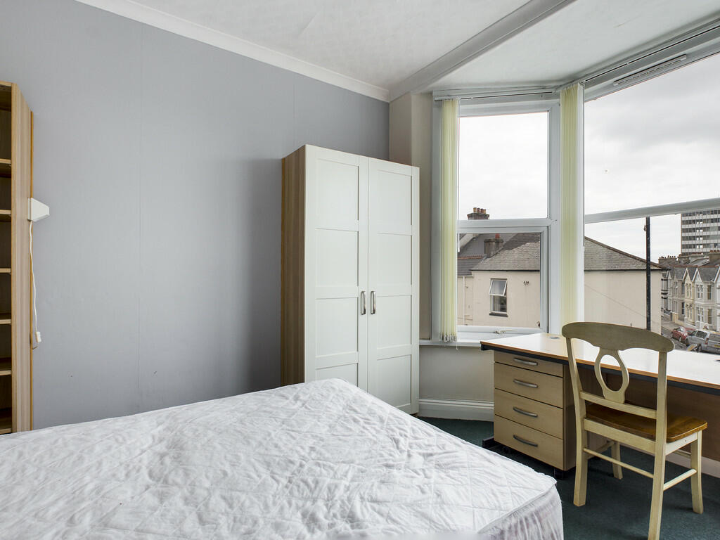 1 bed Room for rent in Plymouth. From Martin & Co - Plymouth 