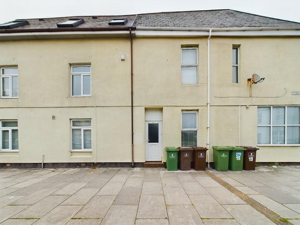 4 bed Mid Terraced House for rent in . From Martin & Co - Plymouth 
