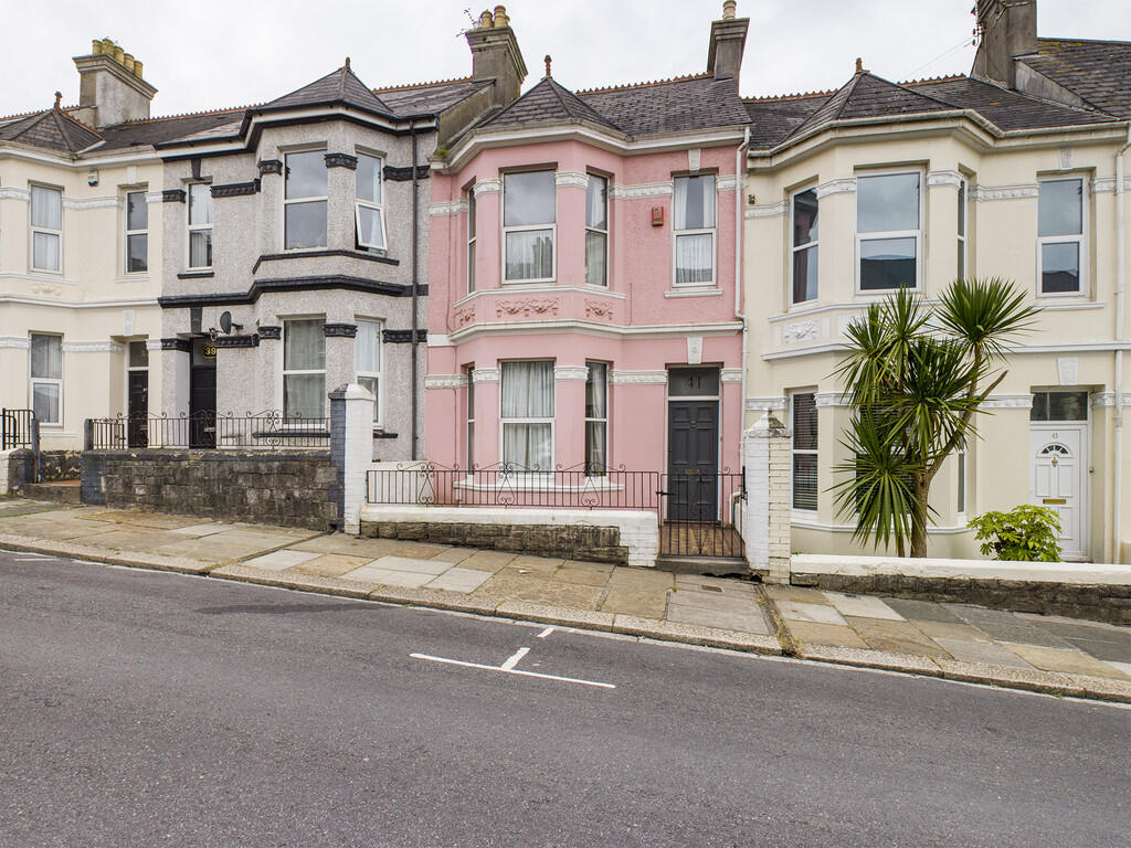 0 bed House Share for rent in Plymouth. From Martin & Co - Plymouth