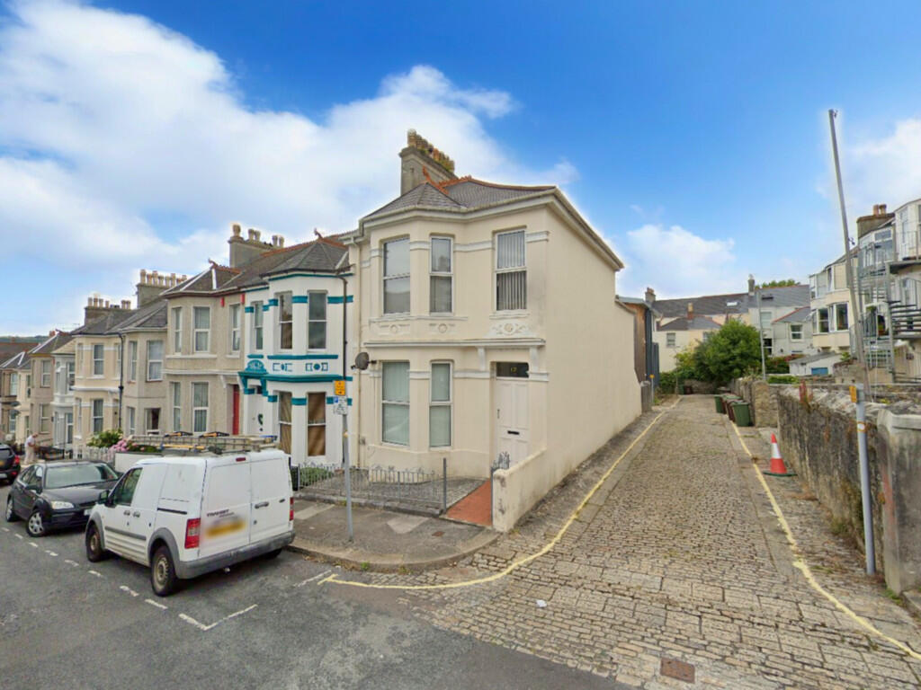 5 bed House Share for rent in Plymouth. From Martin & Co - Plymouth