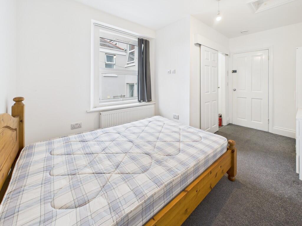 4 bed House Share for rent in Torpoint. From Martin & Co - Plymouth