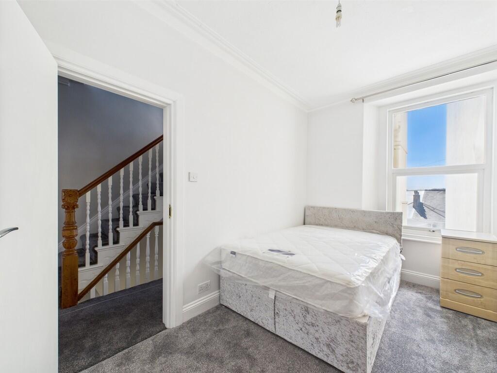 0 bed House Share for rent in Plymouth. From Martin & Co - Plymouth