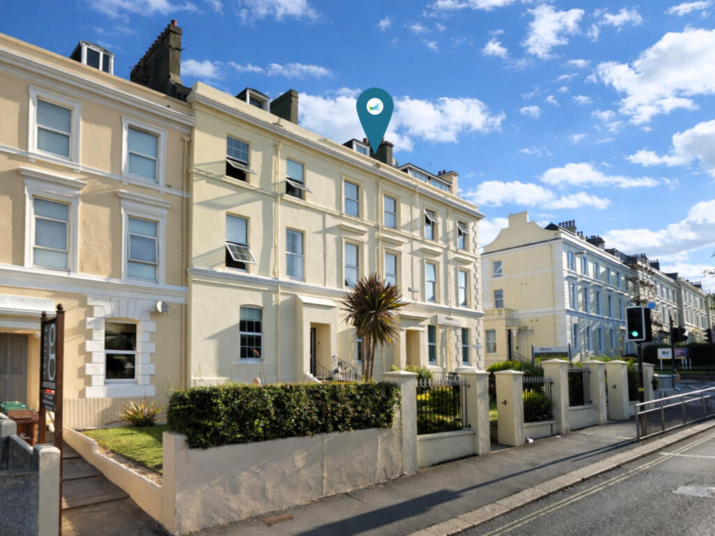 10 bed House Share for rent in Plymouth. From Martin & Co - Plymouth