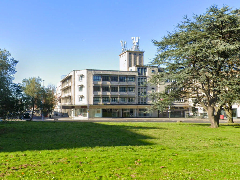 2 bed 1st Floor Flat for rent in Plymouth. From Martin & Co - Plymouth