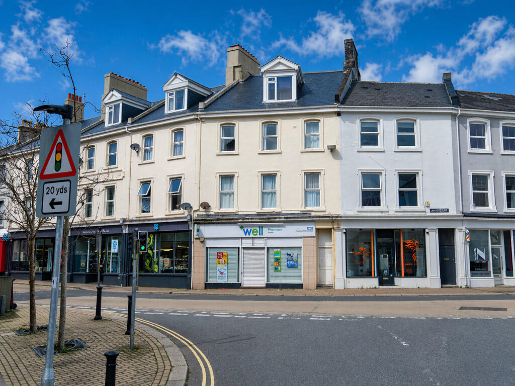 2 bed 1st Floor Flat for rent in Plymouth. From Martin & Co - Plymouth