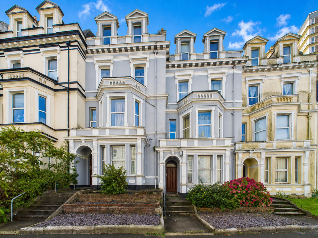 1 bed House (unspecified) for rent in Plymouth. From Martin & Co - Plymouth