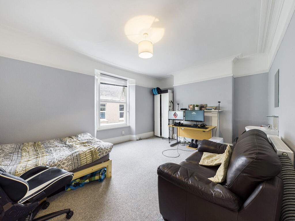 0 bed House Share for rent in Plymouth. From Martin & Co - Plymouth